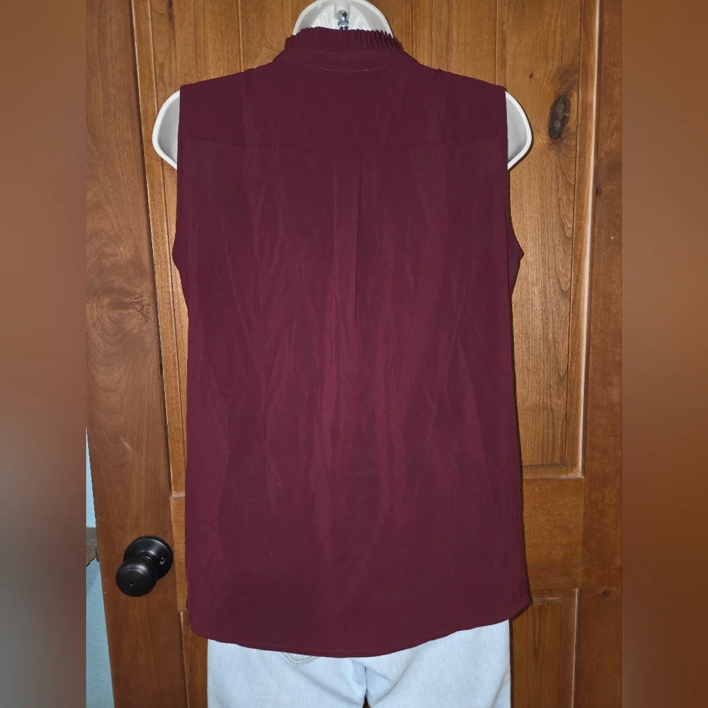 Calvin Klein chic sleeveless